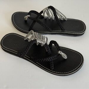 Plaka Women’s Hand-Woven Thong Sandals Size 8